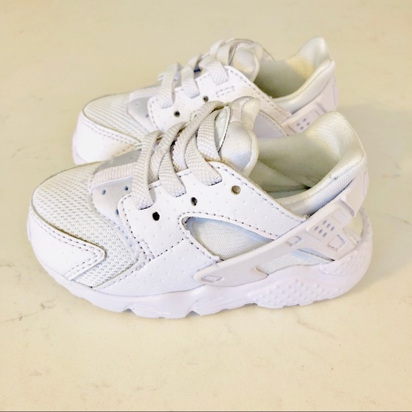 white nike huarache toddler